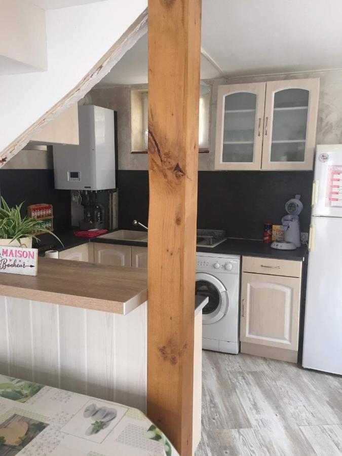 Petite Maison Au Coeur De L Auvergne Jumeaux Exterior foto